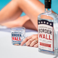 Border Wall Tee Kee Laaa Rocks Glass
