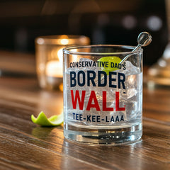 Border Wall Tee Kee Laaa Rocks Glass